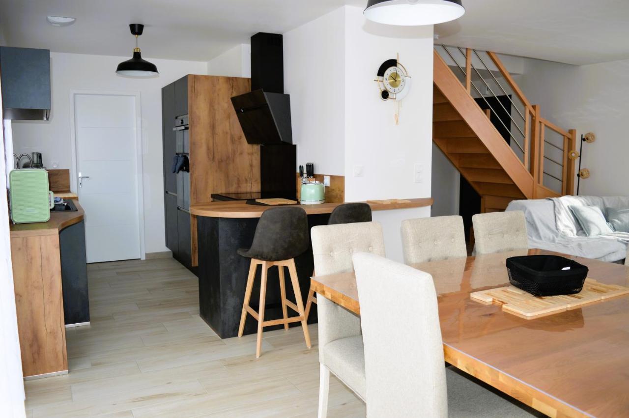 La Veille, Maison Neuve Avec Jardin