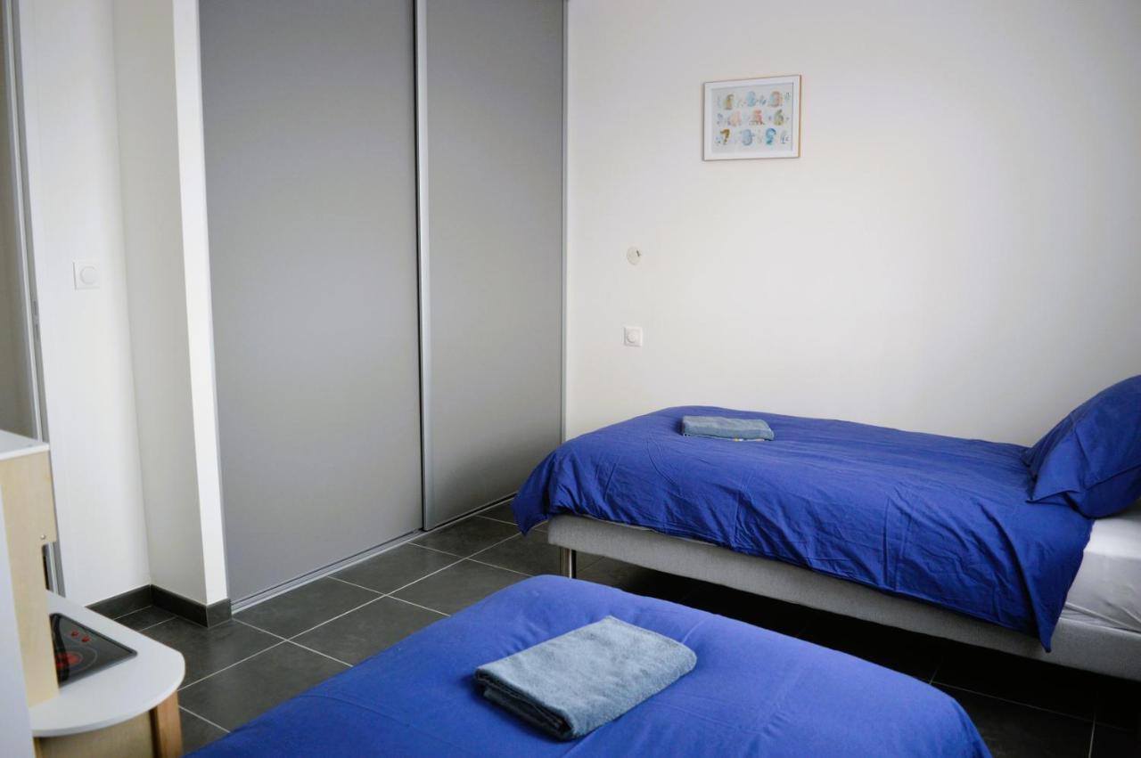 La Veille, Maison Neuve Avec Jardin Holiday home *